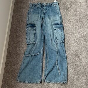 ⭐️ ZARA BLUE CARGO JEANS